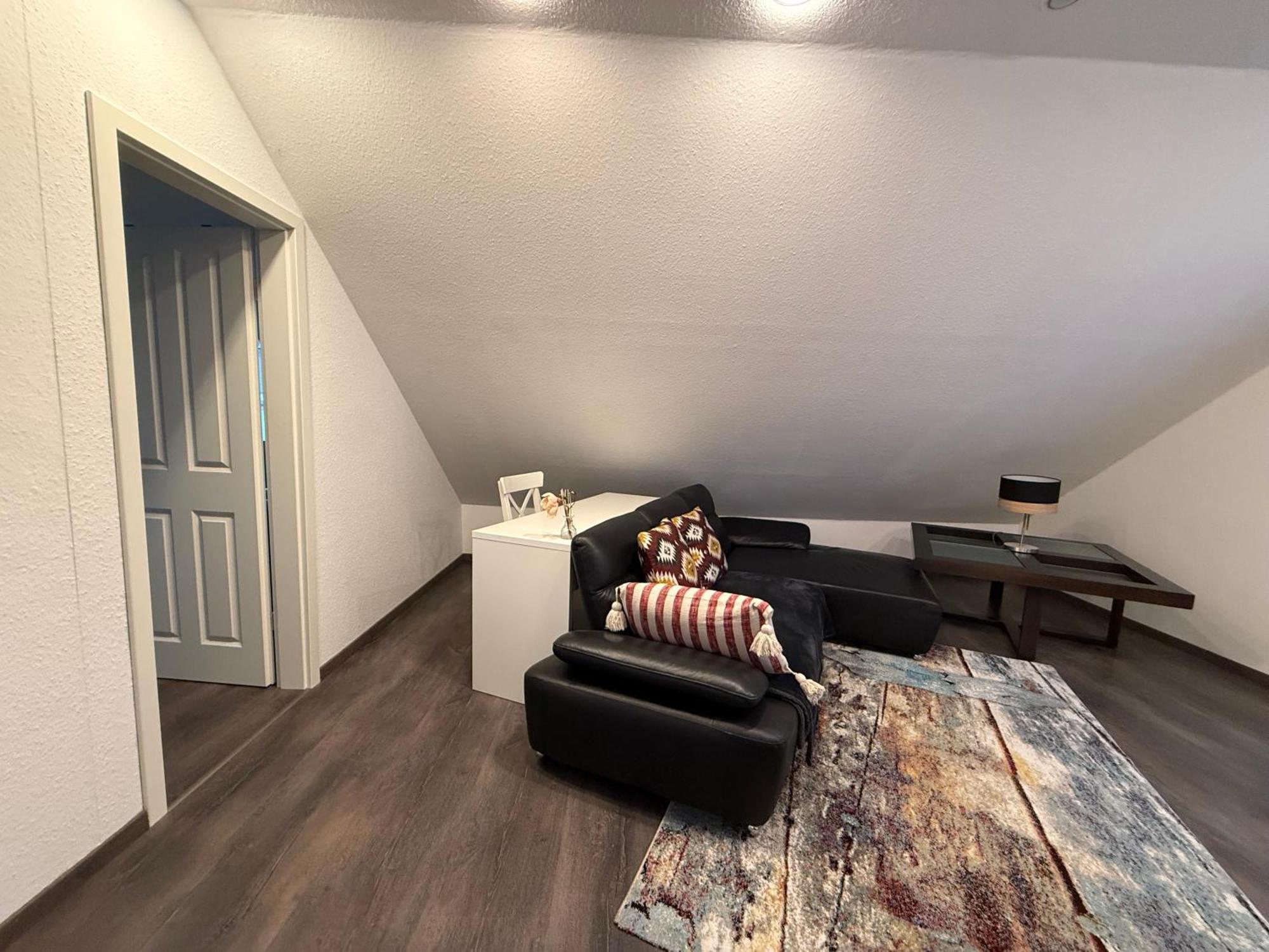 Modern House Gehrden Auf 2 Etagen, Nice Garten, Barbecue, Contactless Check-In, Free Parking Exterior photo